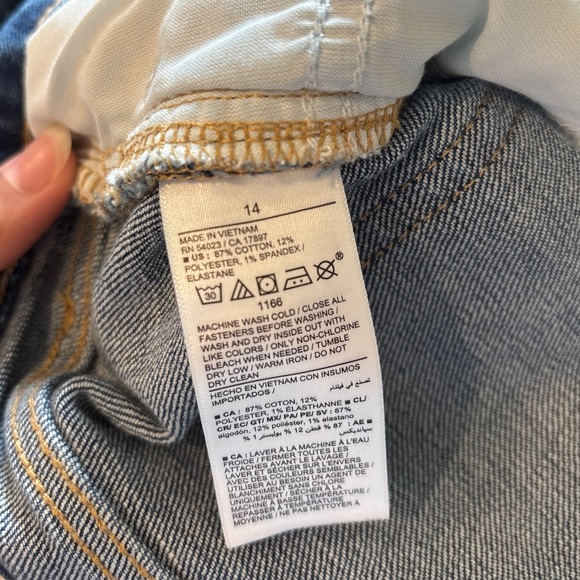 Old Navy Women's OG Straight Denim Shorts - 14 - Picture 5 of 5